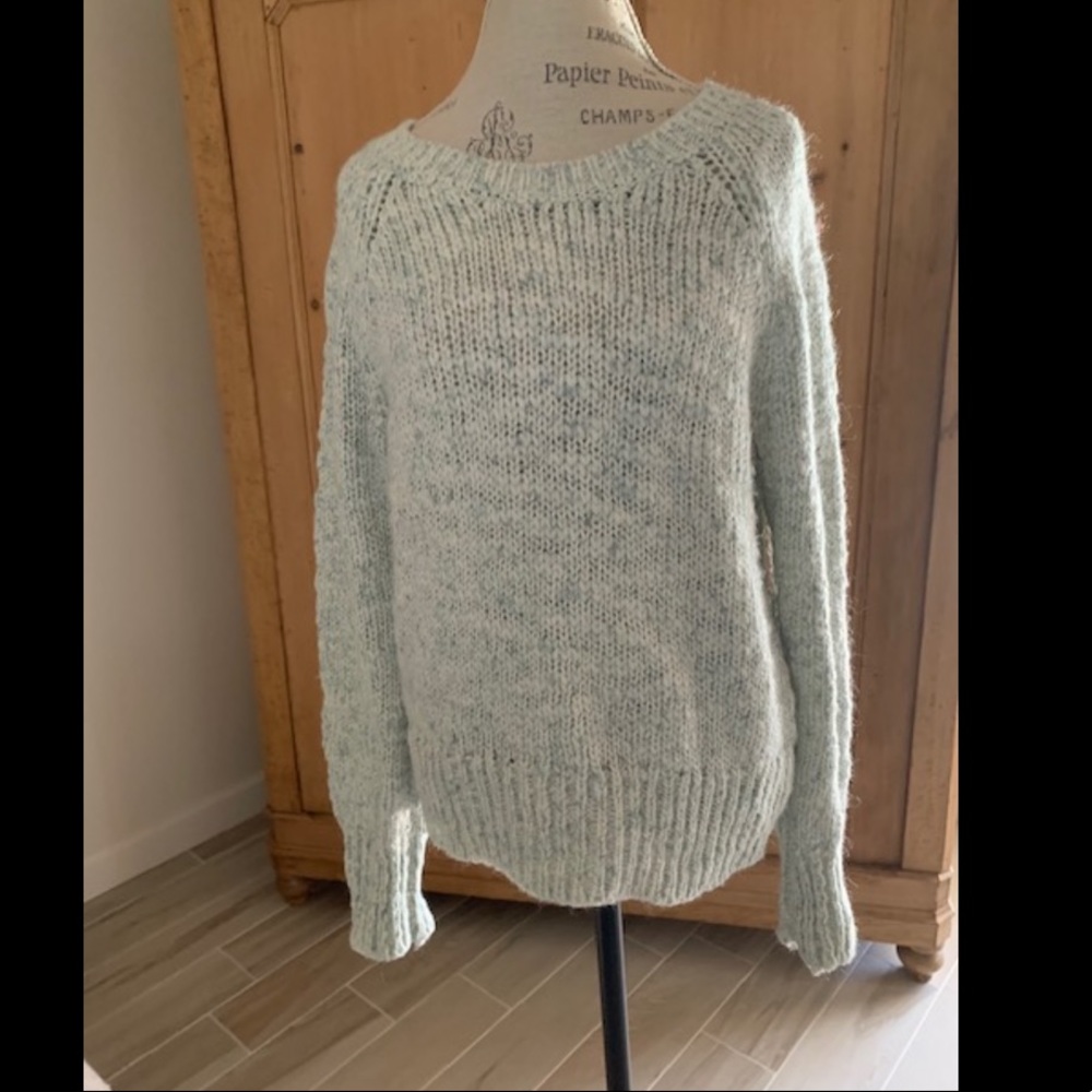 GAP sweater